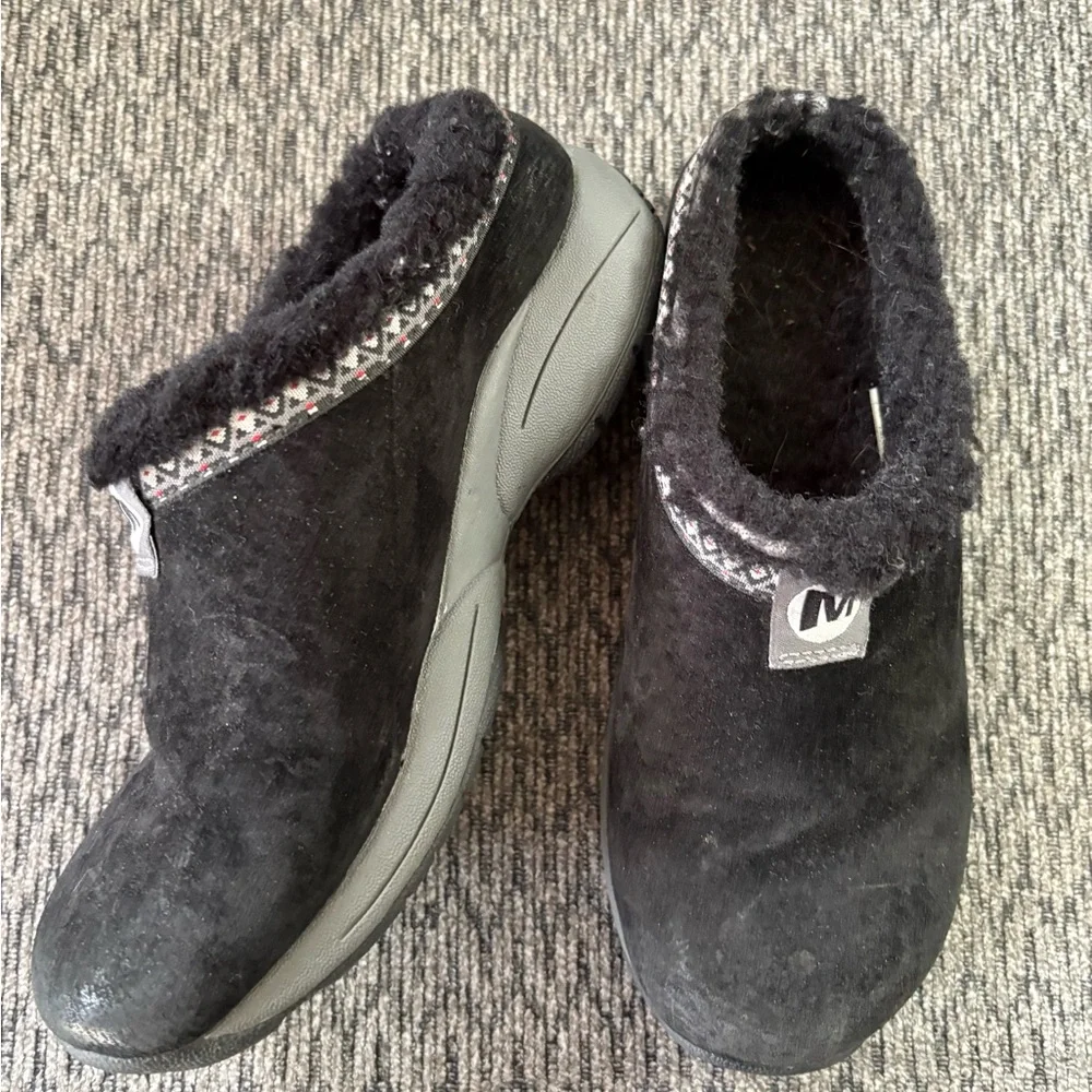 Girls Merrell Black Suede Slip On Shoes Size 2.5